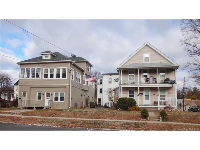 There are 2 buildings on 1 lot, 2 units in each bu