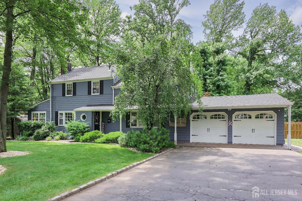 Under Contract $825,000