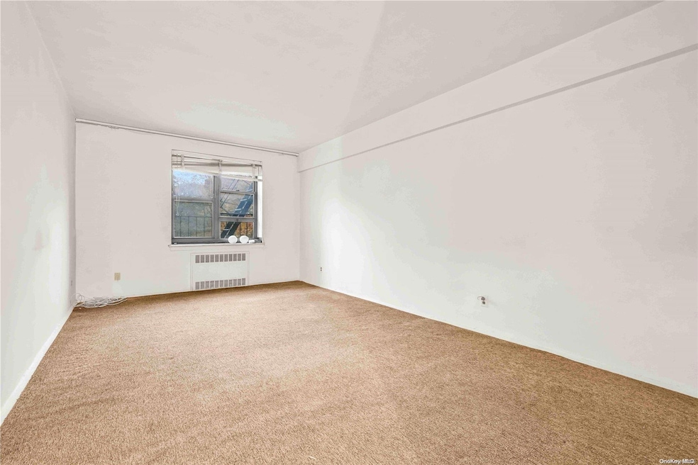 Mitchell Gardens Co-Op #3 unit 3A, Flushing, NY 11354 - photo 1