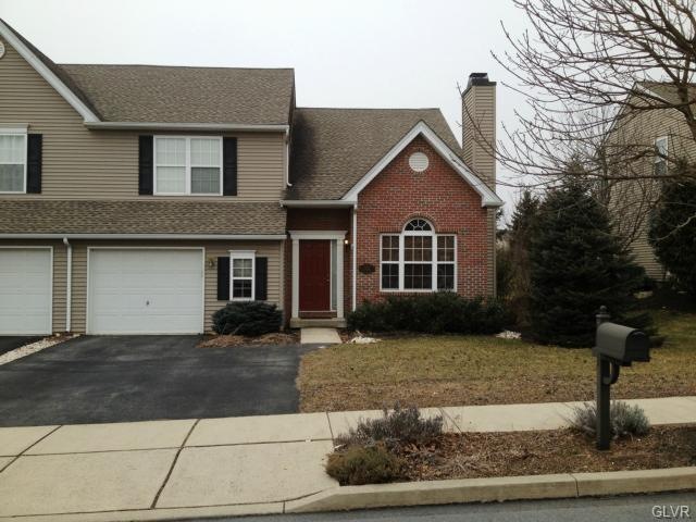 1512 Cambridge Dr, Macungie, PA 18062 - photo 1
