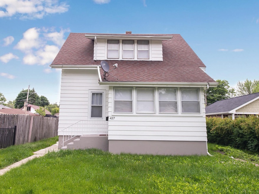 437 S Fulton Ave, Waukegan, IL 60085 - photo 1