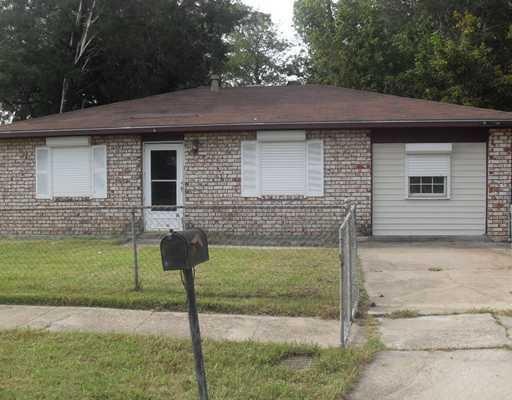 2484 Joy Ann Dr, Marrero, LA 70072 - photo 1