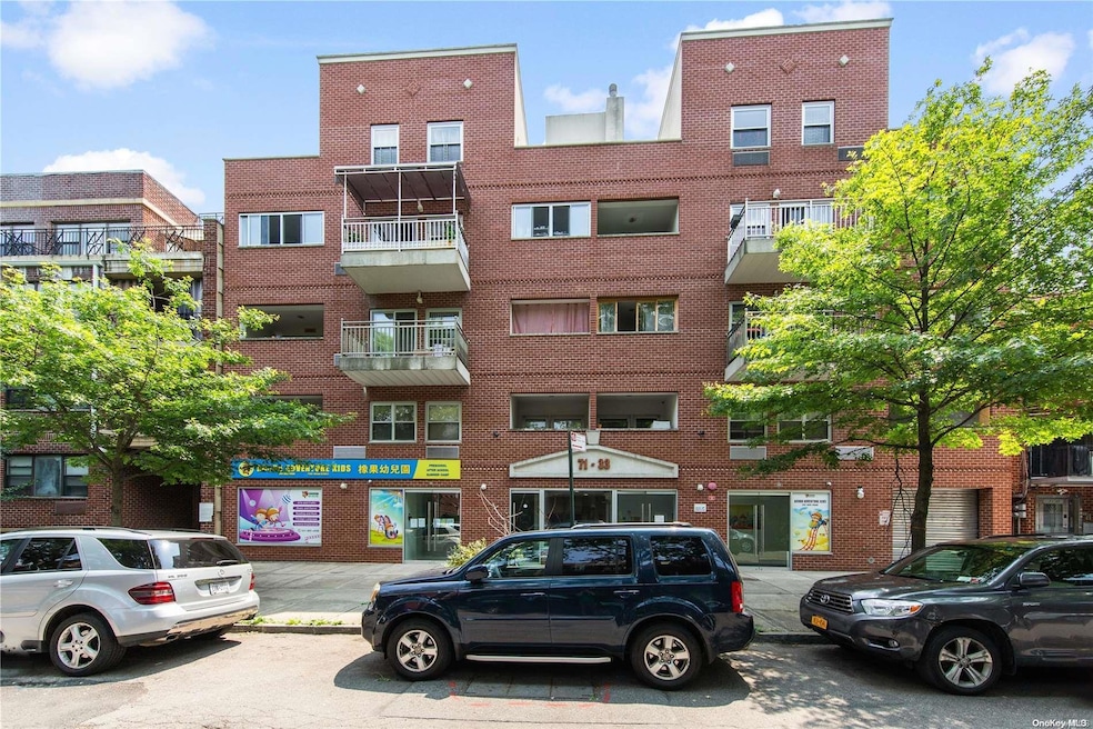 71-33 162nd St unit 3C, Fresh Meadows, NY 11365 - photo 1