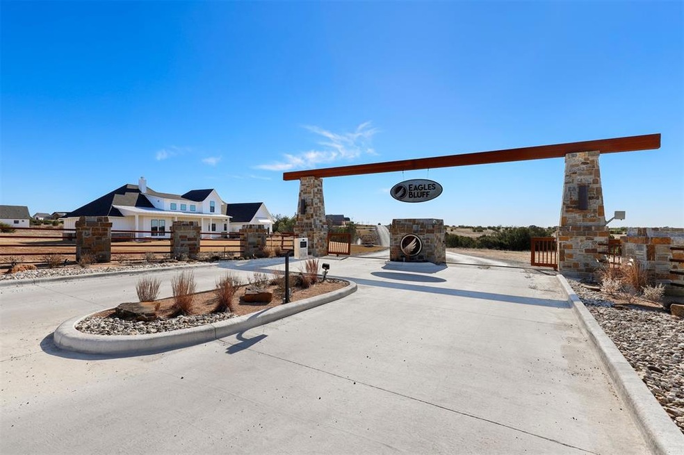1158 Eagles Bluff Dr, Weatherford, TX 76087 - photo 1