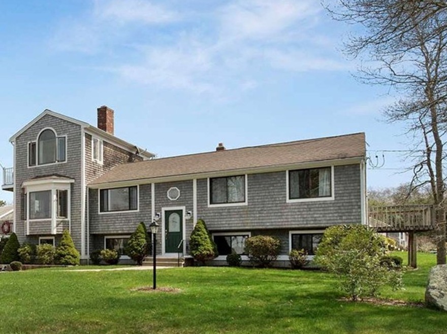 2 Farnum Rd, Buzzards Bay, MA 02532 - photo 1