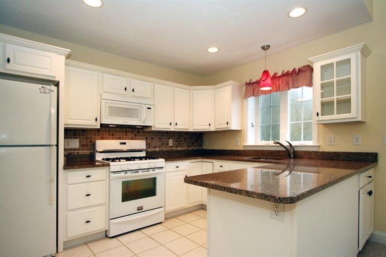 11 Stratford Ridge unit 123, Mashpee, MA 02649 - photo 1