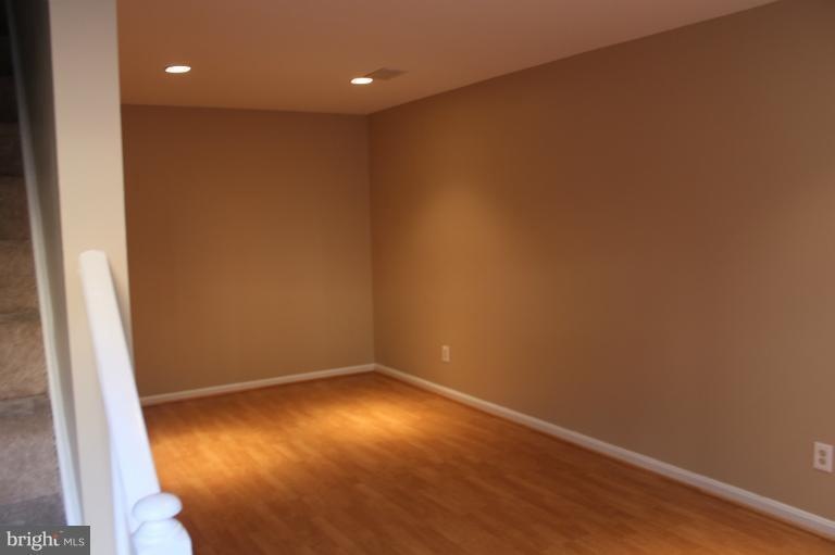 9761 Hagel Cir unit 52/E, Lorton, VA 22079 - photo 1