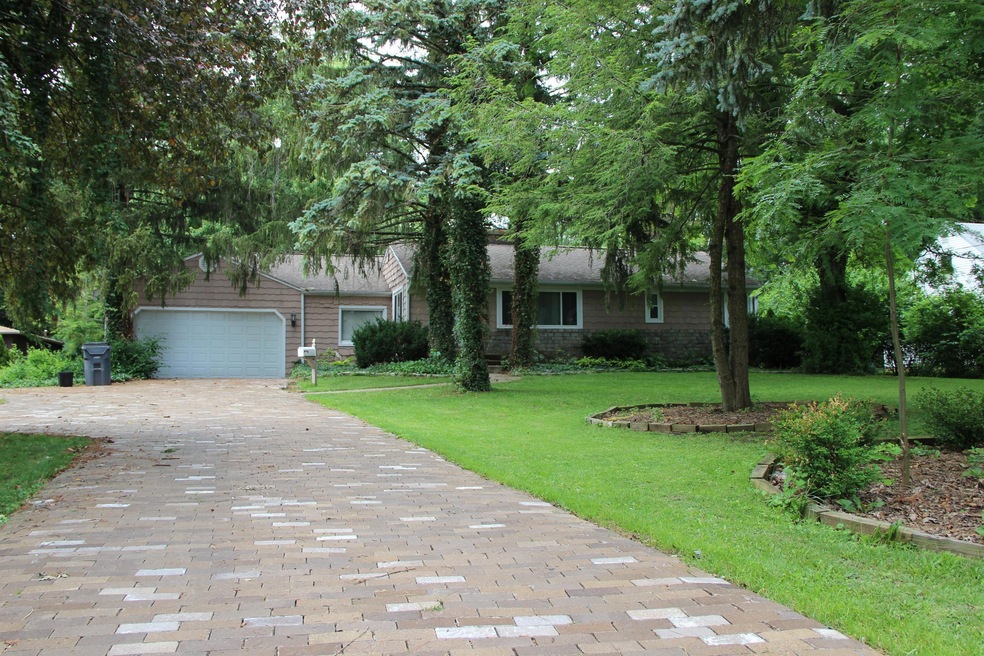 3841 Karl Rd, Columbus, OH 43224 - photo 1