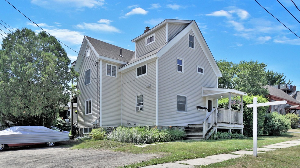 28 Myrtle Ave