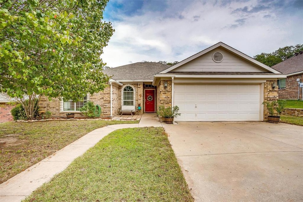 330 Clark Ave, Weatherford, TX 76085 - photo 1