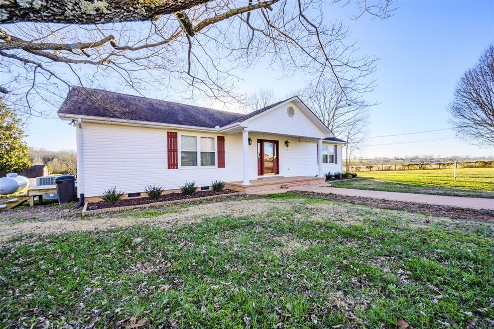 300 Naron Rd, Shelbyville, TN 37160 - photo 1