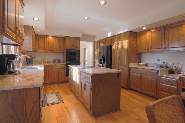 1450 Lantern Cir, Naperville, IL 60540 - photo 1