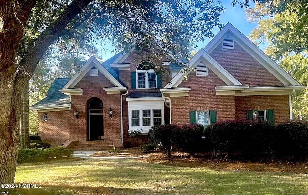 79 Windsor Circle front of home