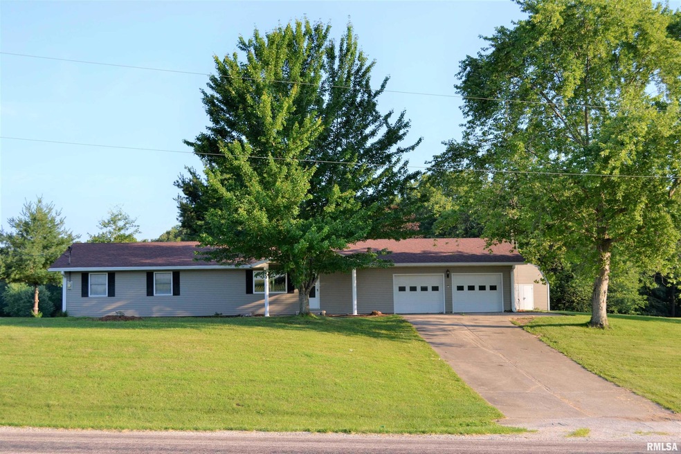 1391 Merritt Rd, Jacksonville, IL 62650 - photo 1