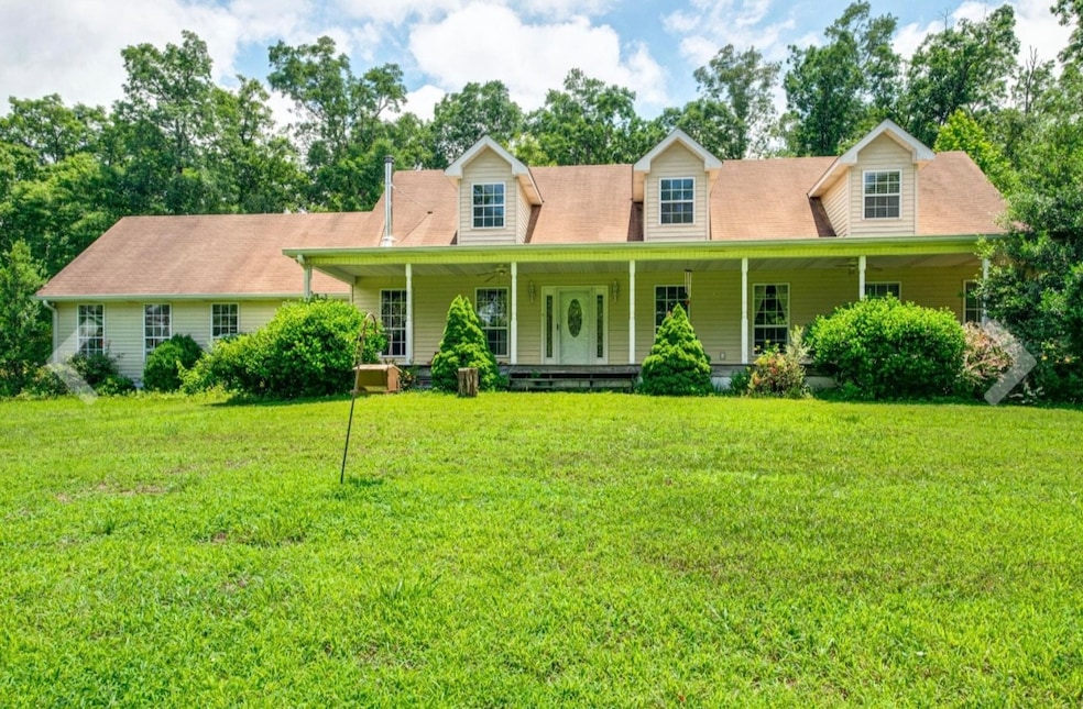 For Sale $929,000 • Co-Listing Agent