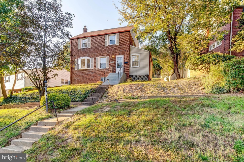 6208 Forest Rd, Cheverly, MD 20785 - photo 1