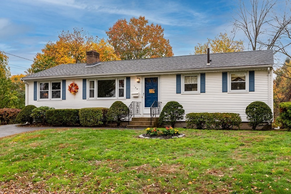 108 Brookfield Cir, Framingham, MA 01701 - photo 1