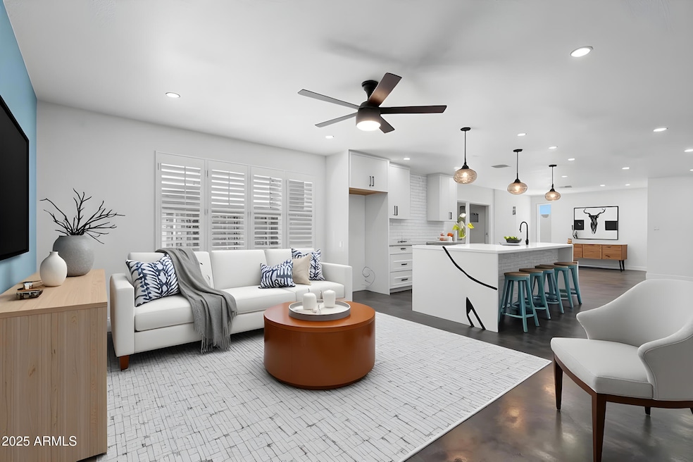 10037 N 42nd Dr, Phoenix, AZ 85051 - photo 1