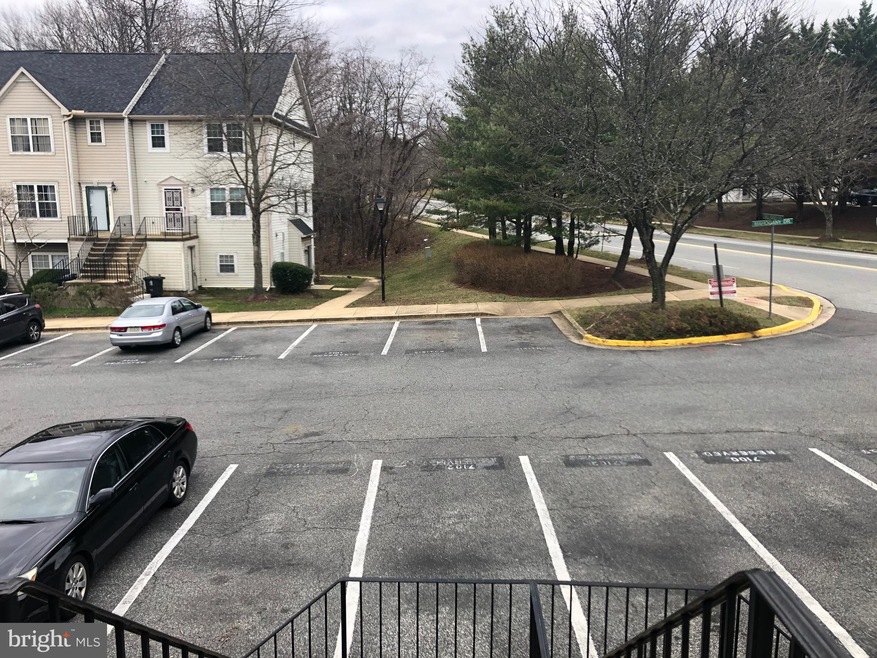 7104 Mahogany Dr, Hyattsville, MD 20785 - photo 1