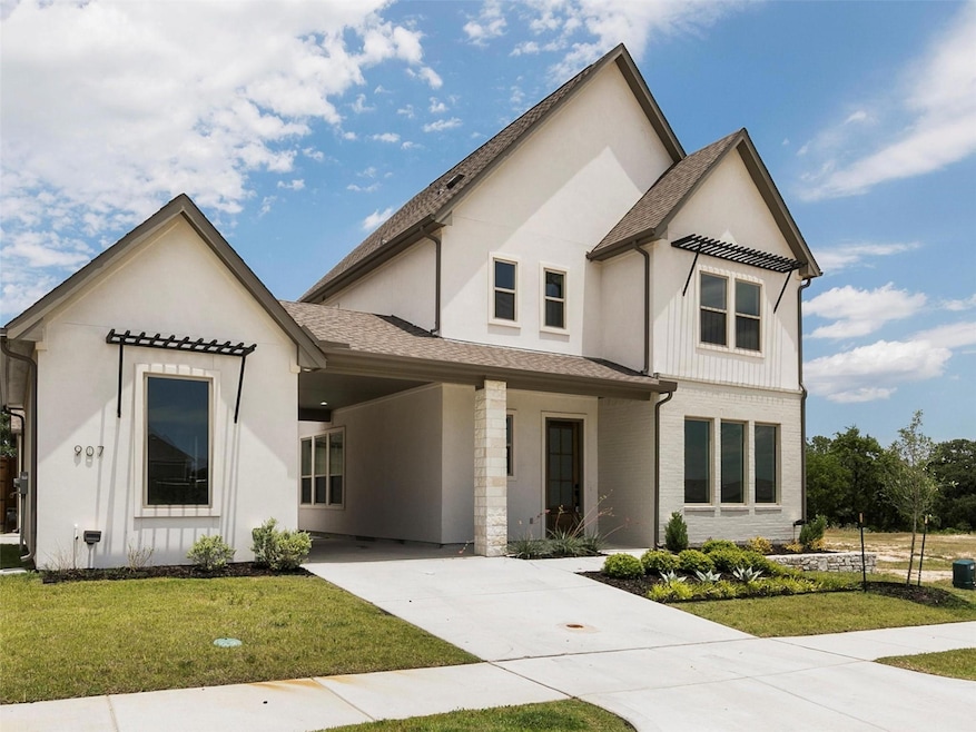 907 El Dorado St, Weatherford, TX 76086 - photo 1