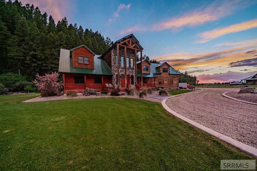 For Sale $3,799,999 • Co-Listing Agent