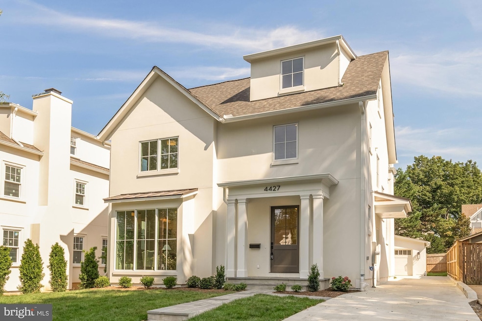 Sold $2,699,900 • Co-Listing Agent