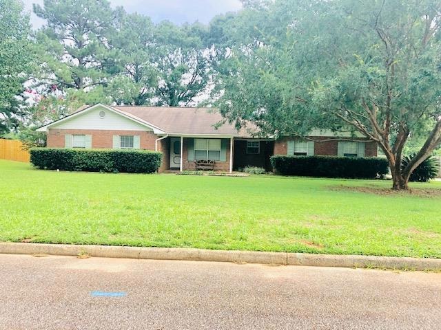 605 Woodleigh Rd, Dothan, AL 36305 - photo 1