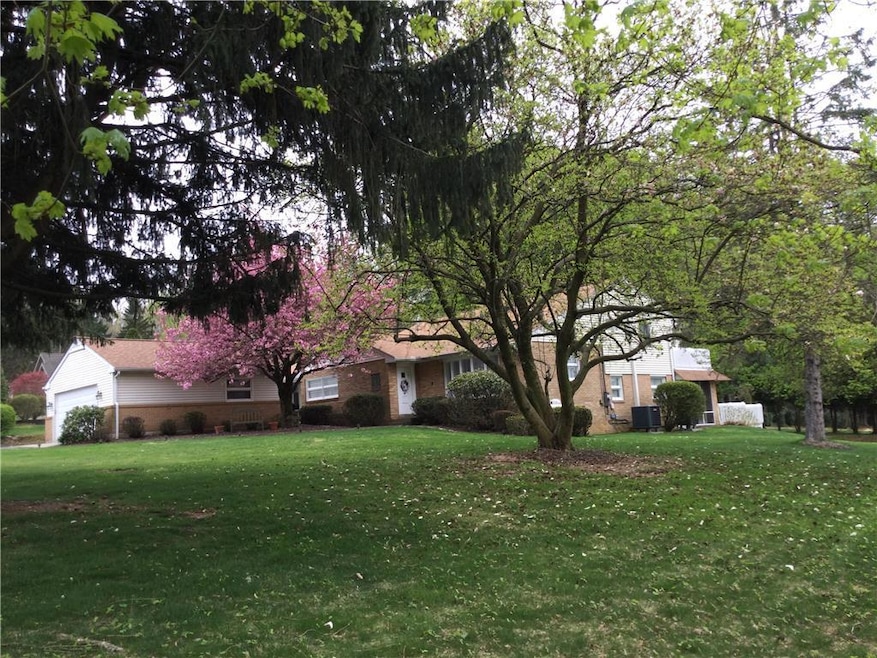 101 S Buttonwood St, Macungie, PA 18062 - photo 1