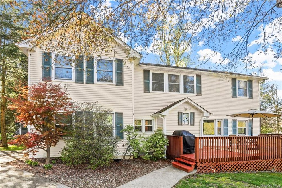 1556 Wenonah Trail, Mohegan Lake, NY 10547 - photo 1