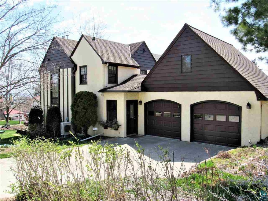 3531 E 2nd St, Duluth, MN 55804 - photo 1