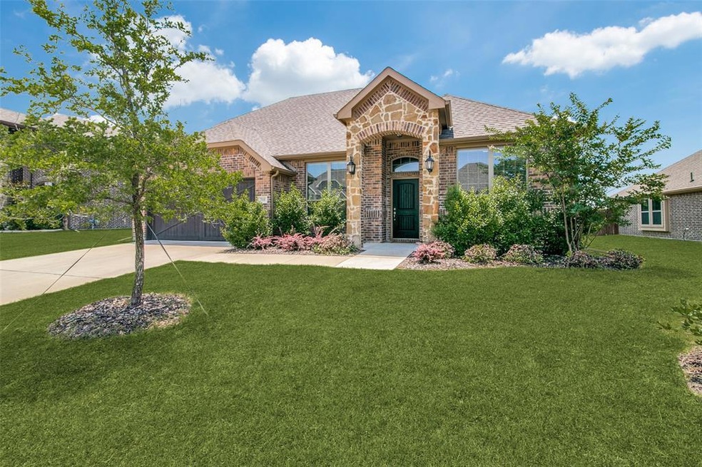 211 Covington Dr, Wylie, TX 75098 - photo 1