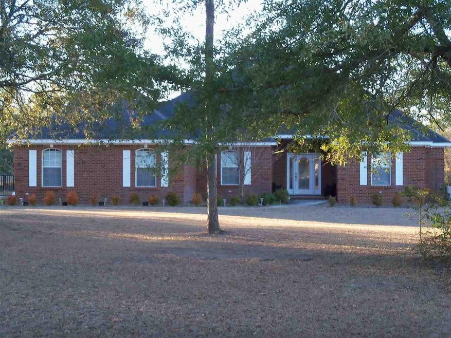 208 Country Club Dr, Crawfordville, FL 32327 - photo 1