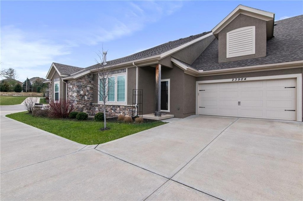 23904 W 66th St, Shawnee, KS 66226 - photo 1