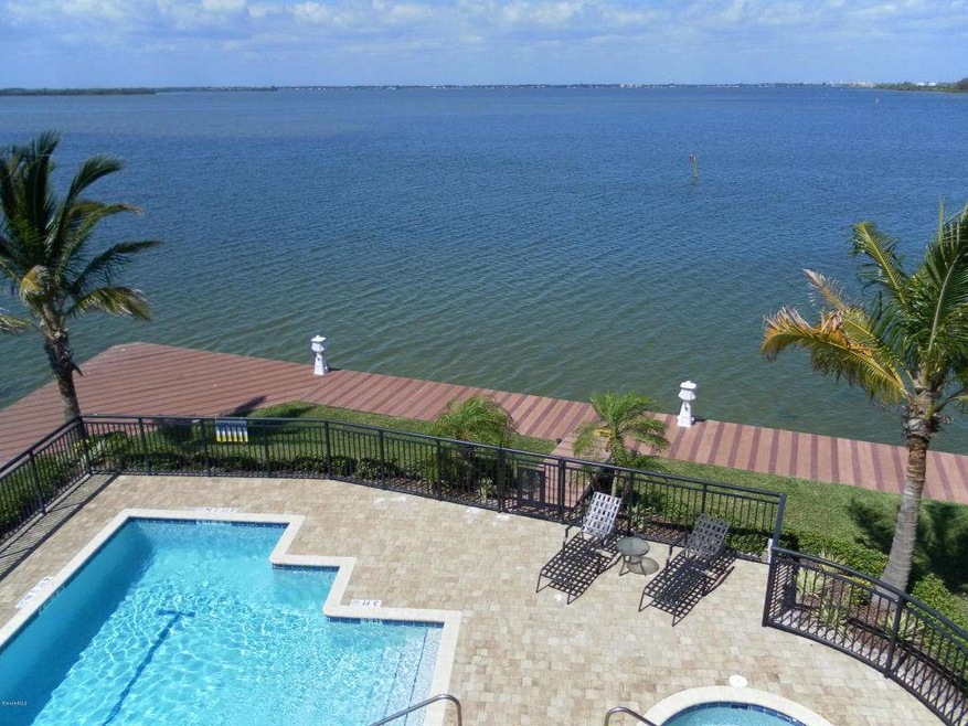 View from Roof down to Pool...