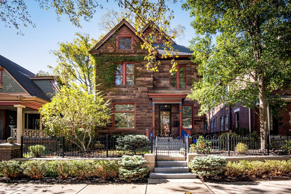 Welcome to 1359 Neil Ave!