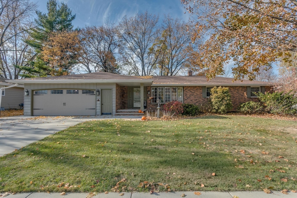 Under Contract $359,900