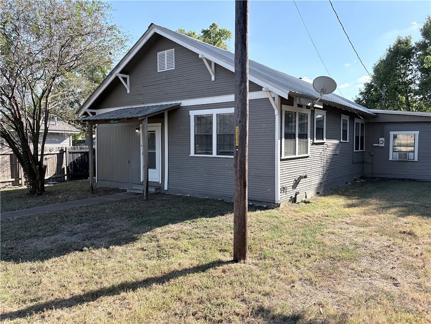 10356 Main St, Snook, TX 77878 - photo 1