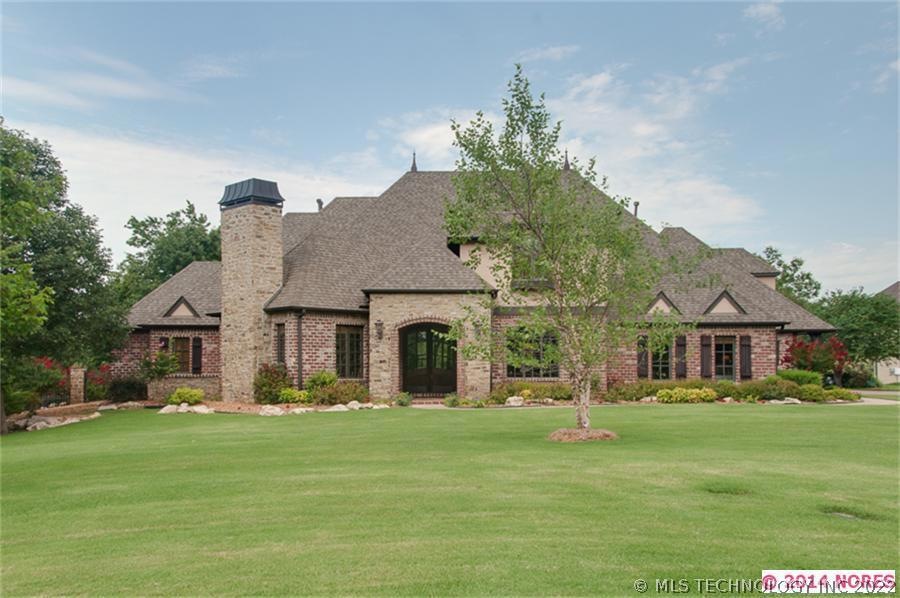Luxury living in gated Clear Brook.www.OwassoClear