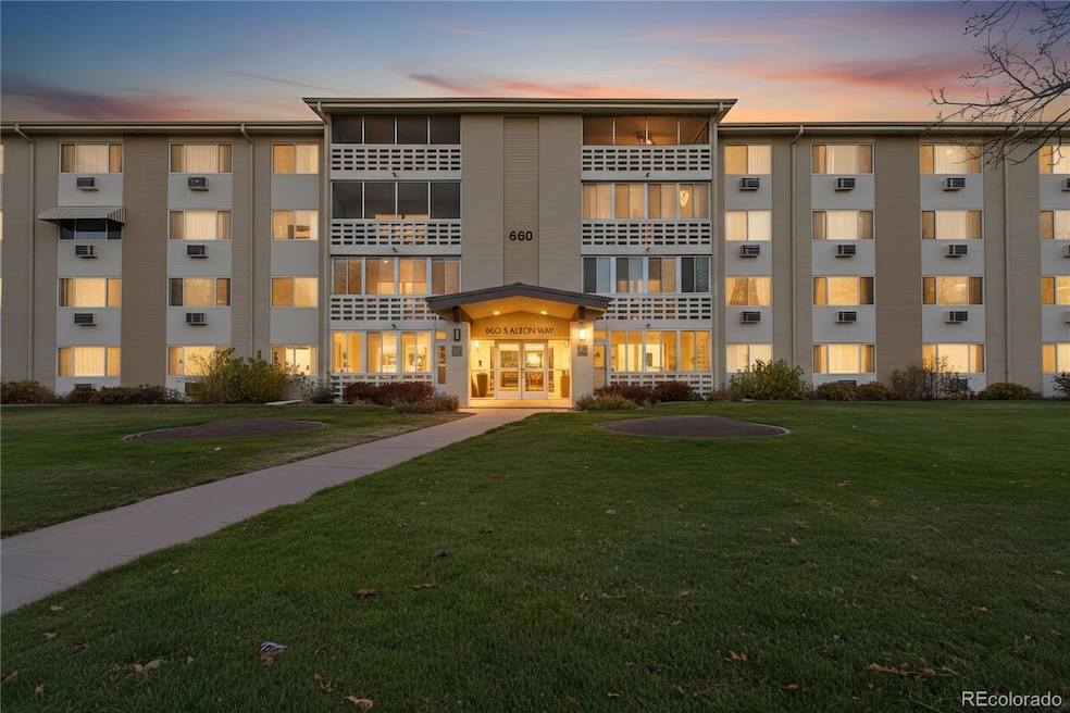 660 S Alton Way unit 7B, Denver, CO 80247 - photo 1