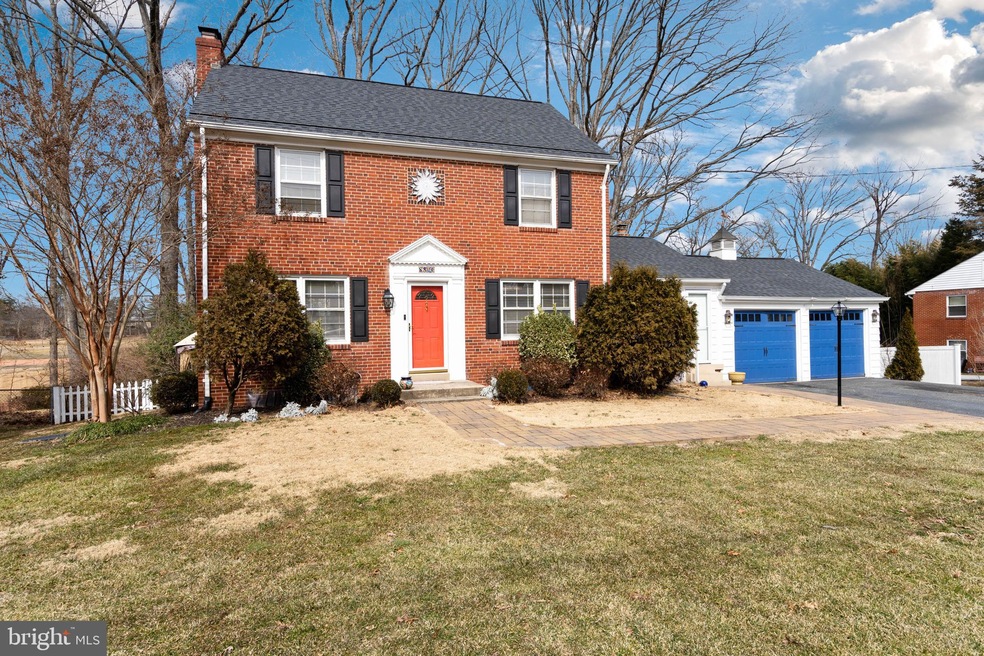 8820 Briarcroft Ln, Laurel, MD 20708 - photo 1