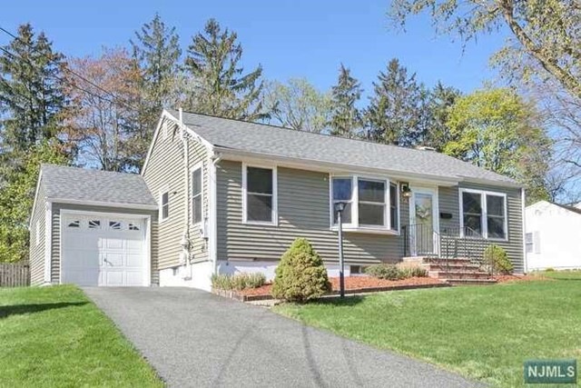 14 Columbia Way, Oakland, NJ 07436 - photo 1