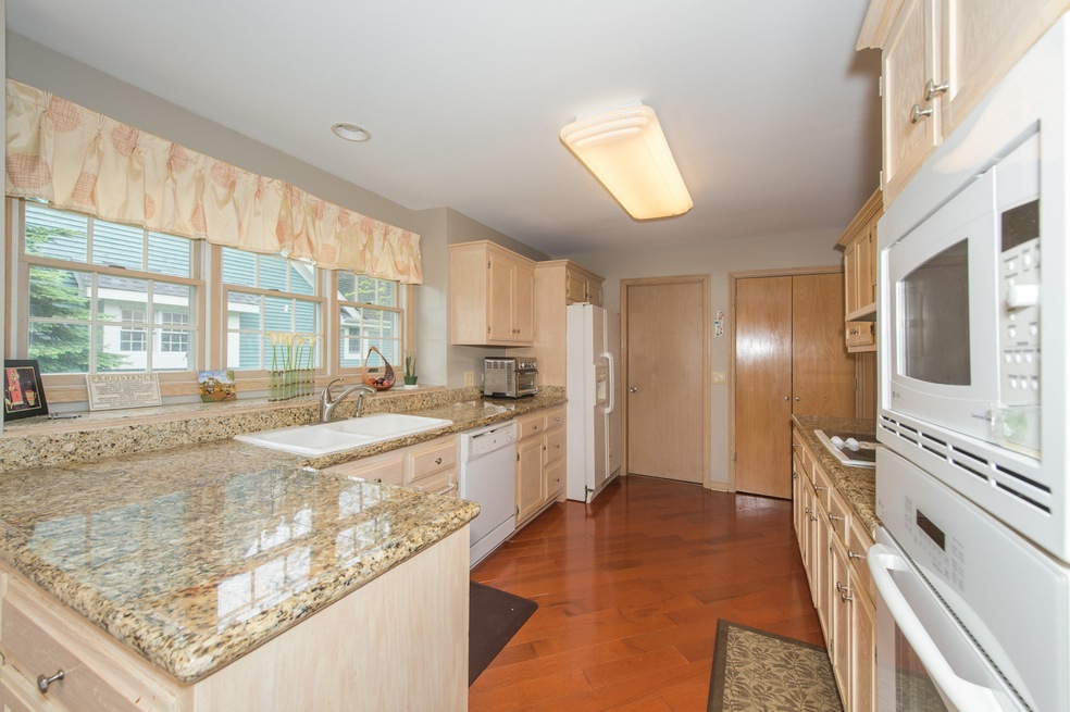 1304 Strawbridge Ct, Naperville, IL 60565 - photo 1