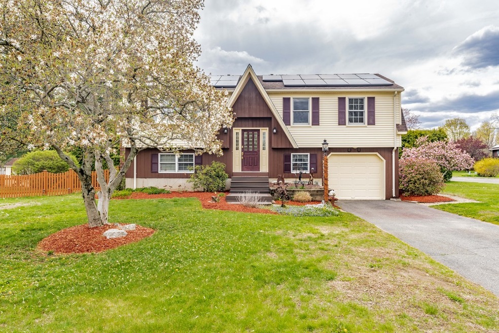 13 Meadowbrook Dr, Easthampton, MA 01027 - photo 1