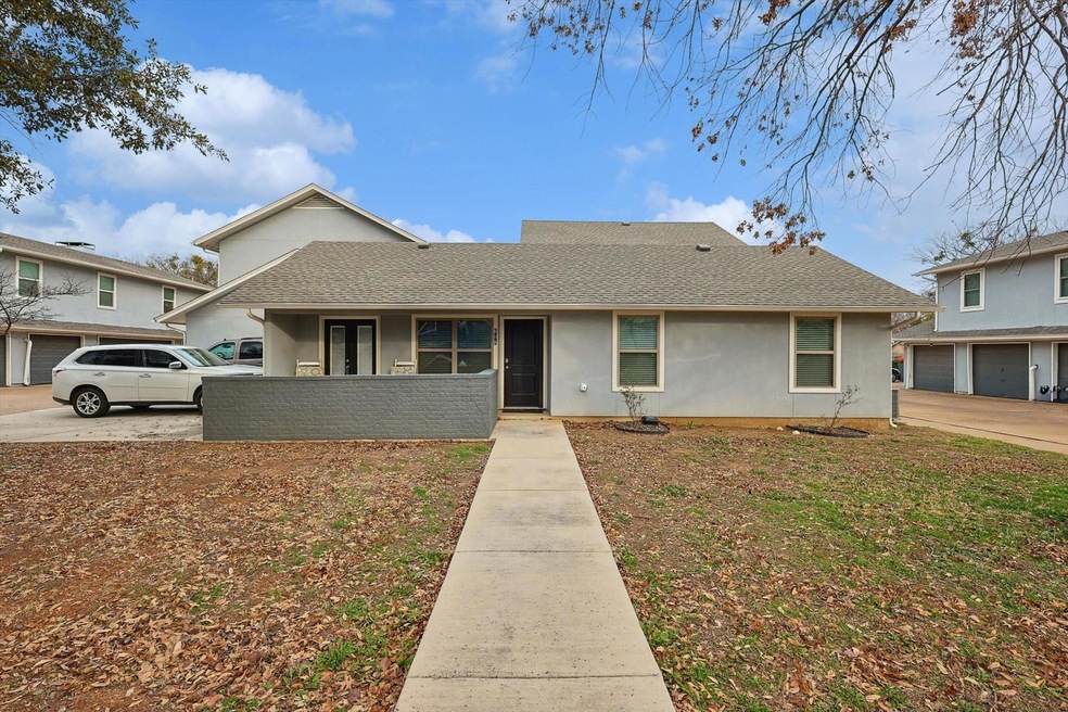 608 Timberline Dr, Hurst, TX 76053 - photo 1