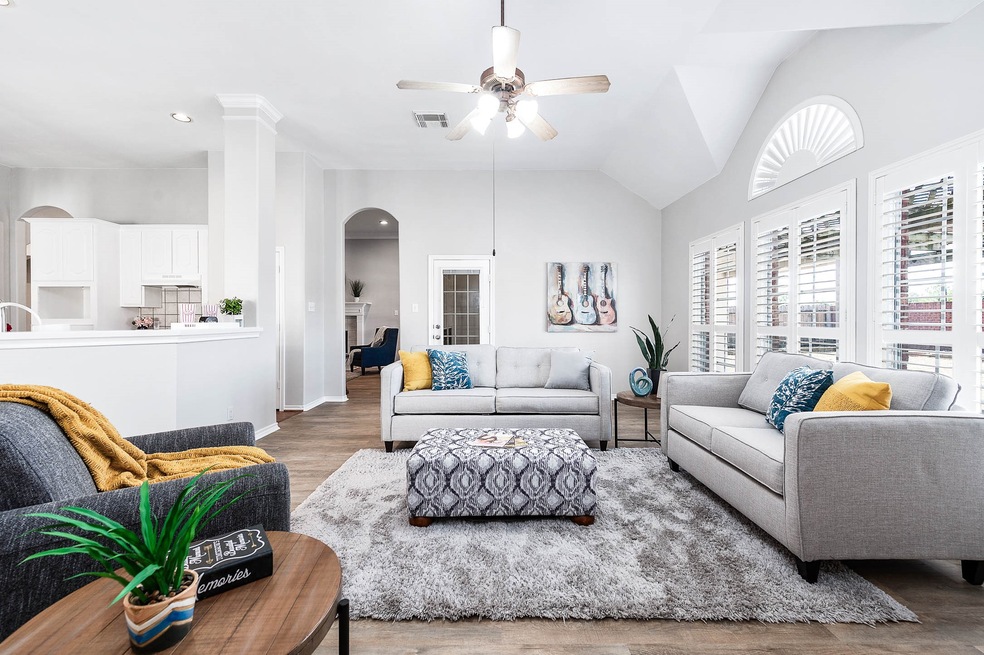 Let's have a quick look! Living Room with Large Wi