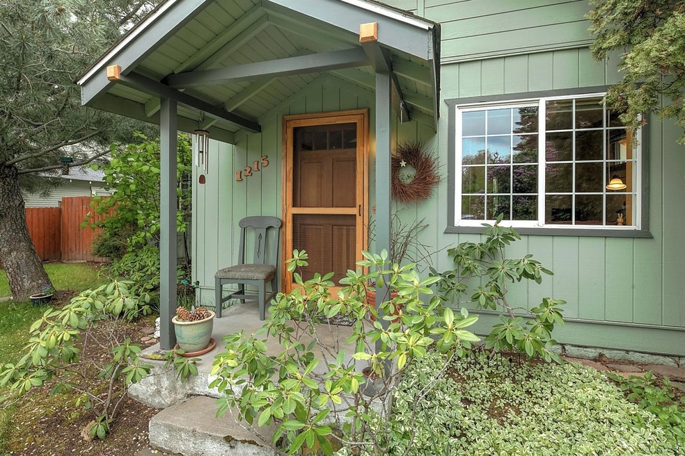 1215 NW Davenport Ave, Bend, OR 97701 - photo 1