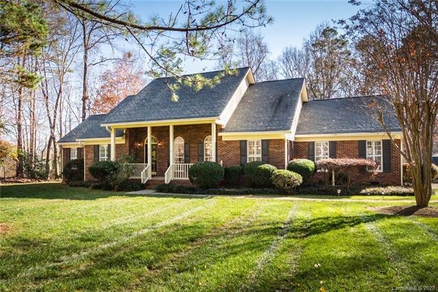 Traditional Custom Brick Ranch nestled on 2.59 Acr
