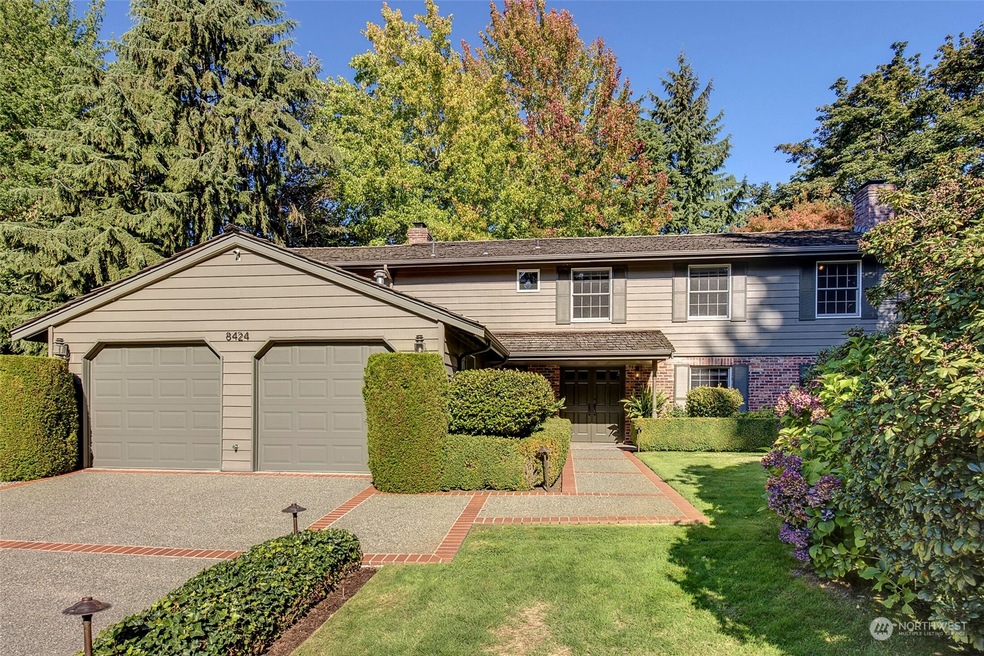 8424 SE 35th St, Mercer Island, WA 98040 - photo 1