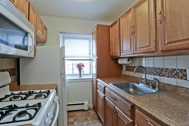 47 Alta Ave unit 1A, Yonkers, NY 10705 - photo 1