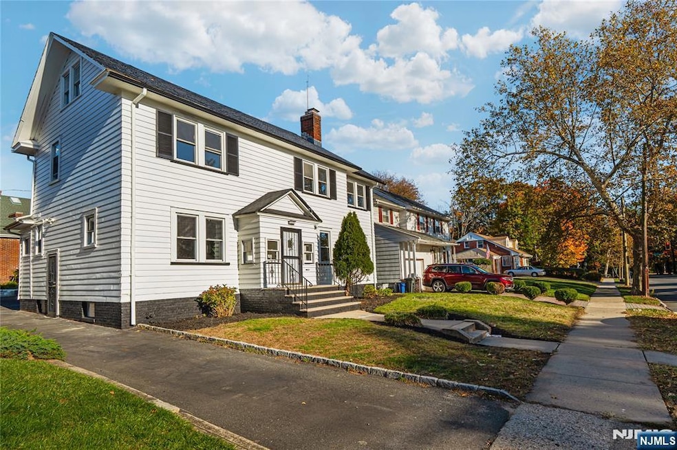 23 Chancellor Ave, Newark, NJ 07112 - photo 1